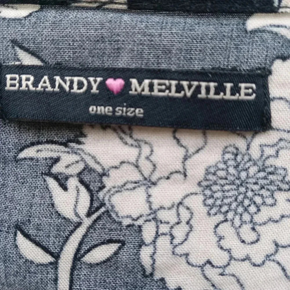 4/$15 Brandy Melville Floral Short Kimono Black Cream One Size - Picture 3 of 6